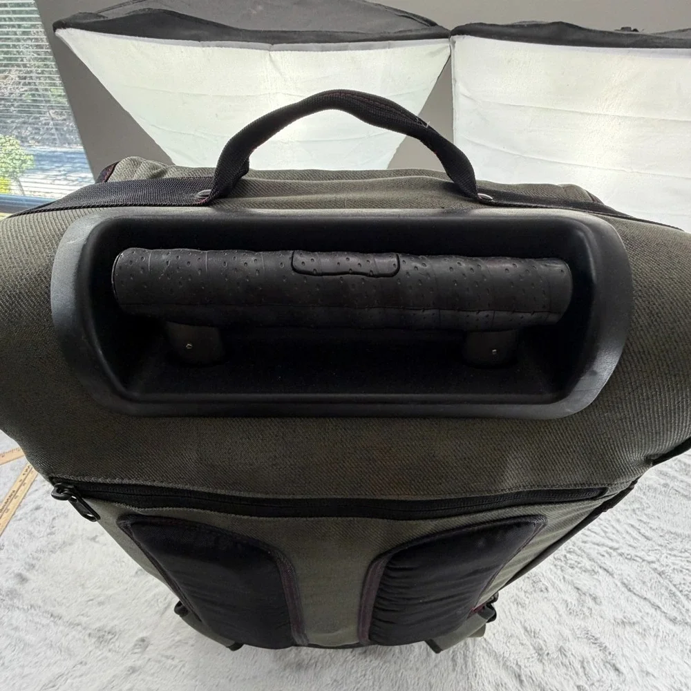 Timbuk2 Aviator Wheeled Backpack Carry On Luggage Skateboard Wheels 15 x 10 x 25